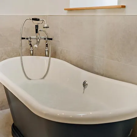 3 Bed In Ulverston Oc-93090